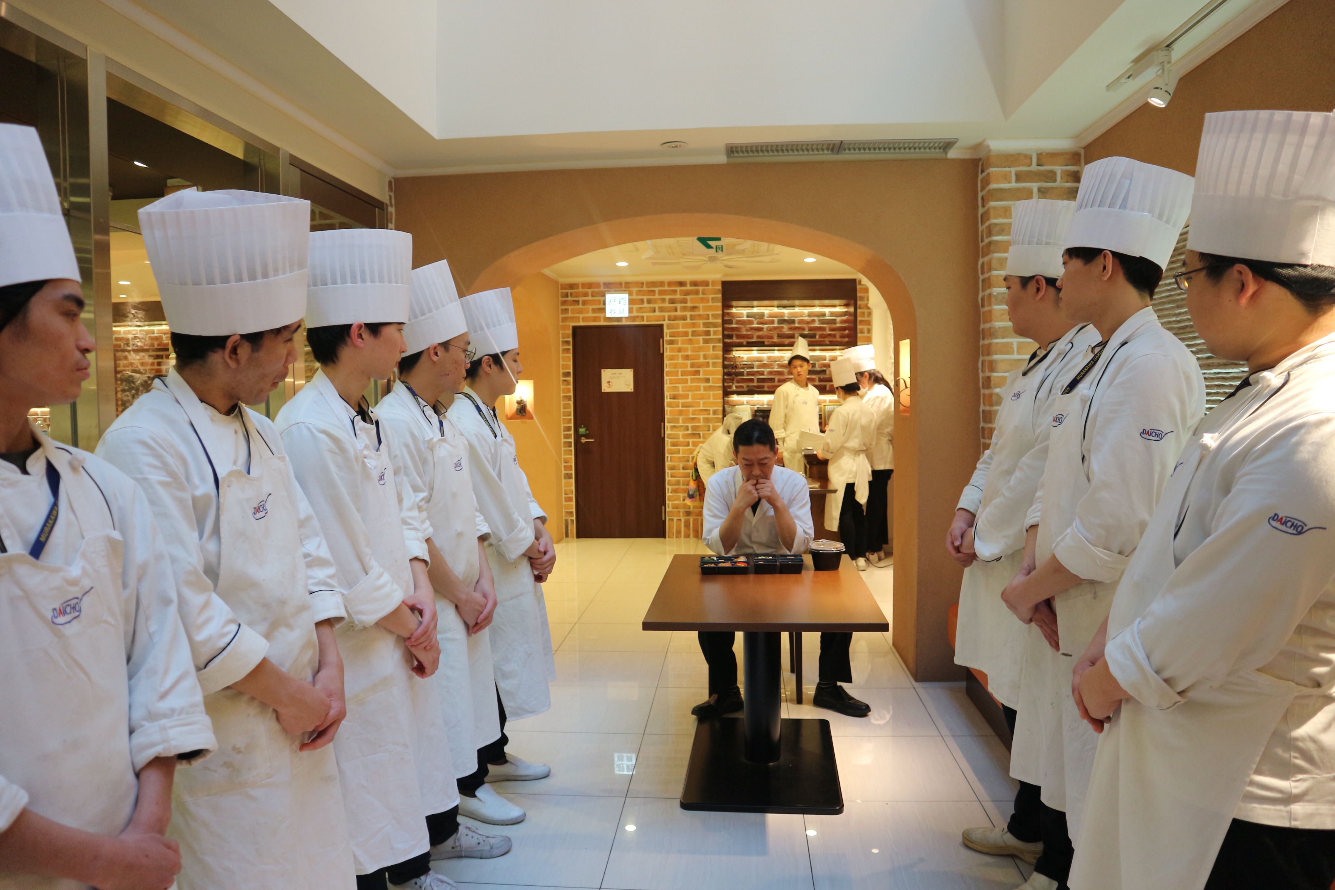 学生によるランチ販売がスタート！！ | 大阪調理製菓専門学校 - 大阪の 